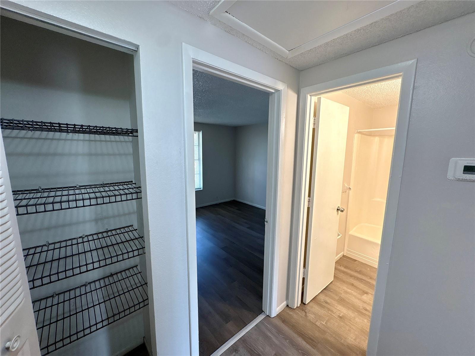 312 57th Avenue Dr E #b Property Photo 9
