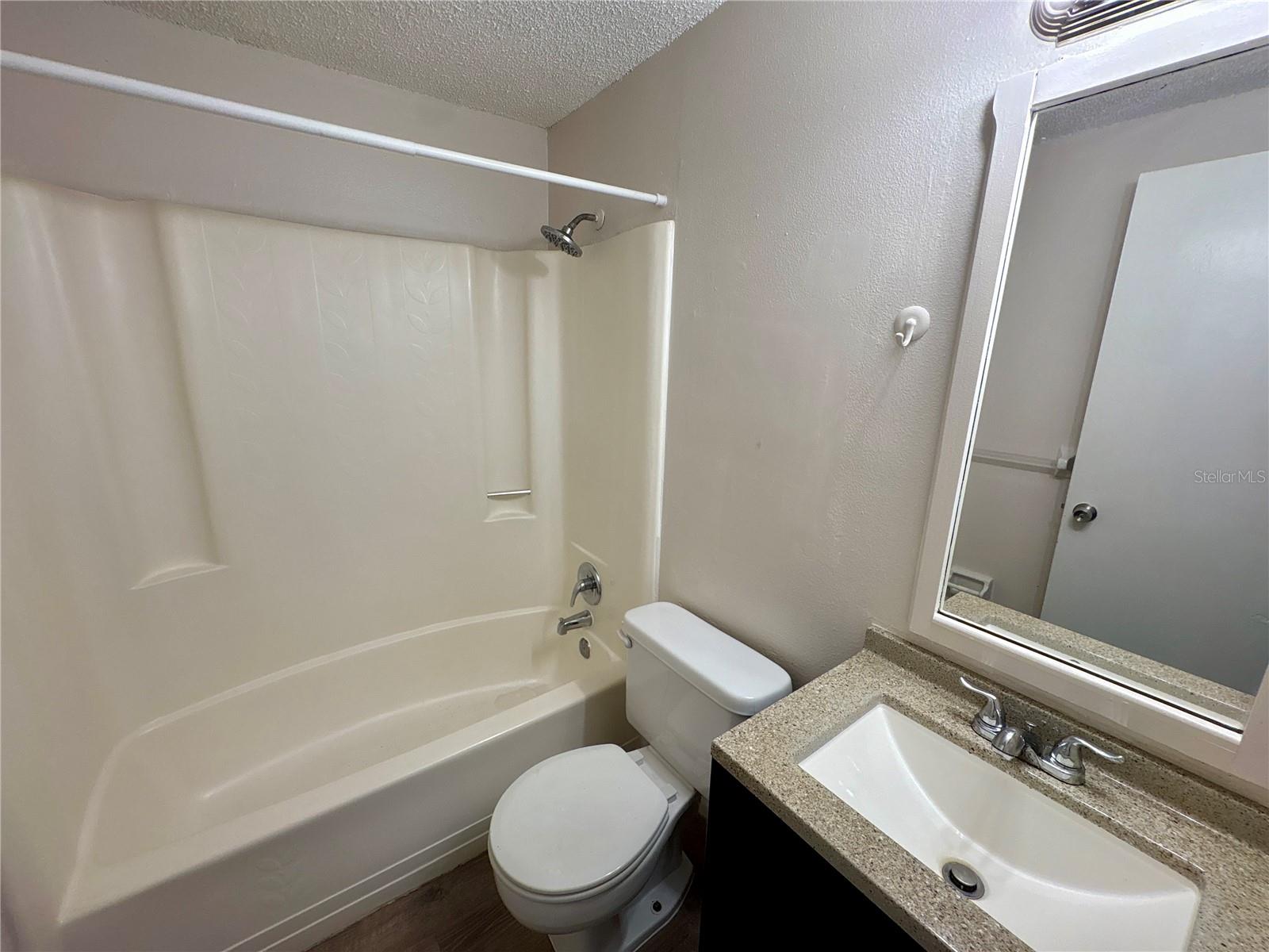 312 57th Avenue Dr E #b Property Photo 12