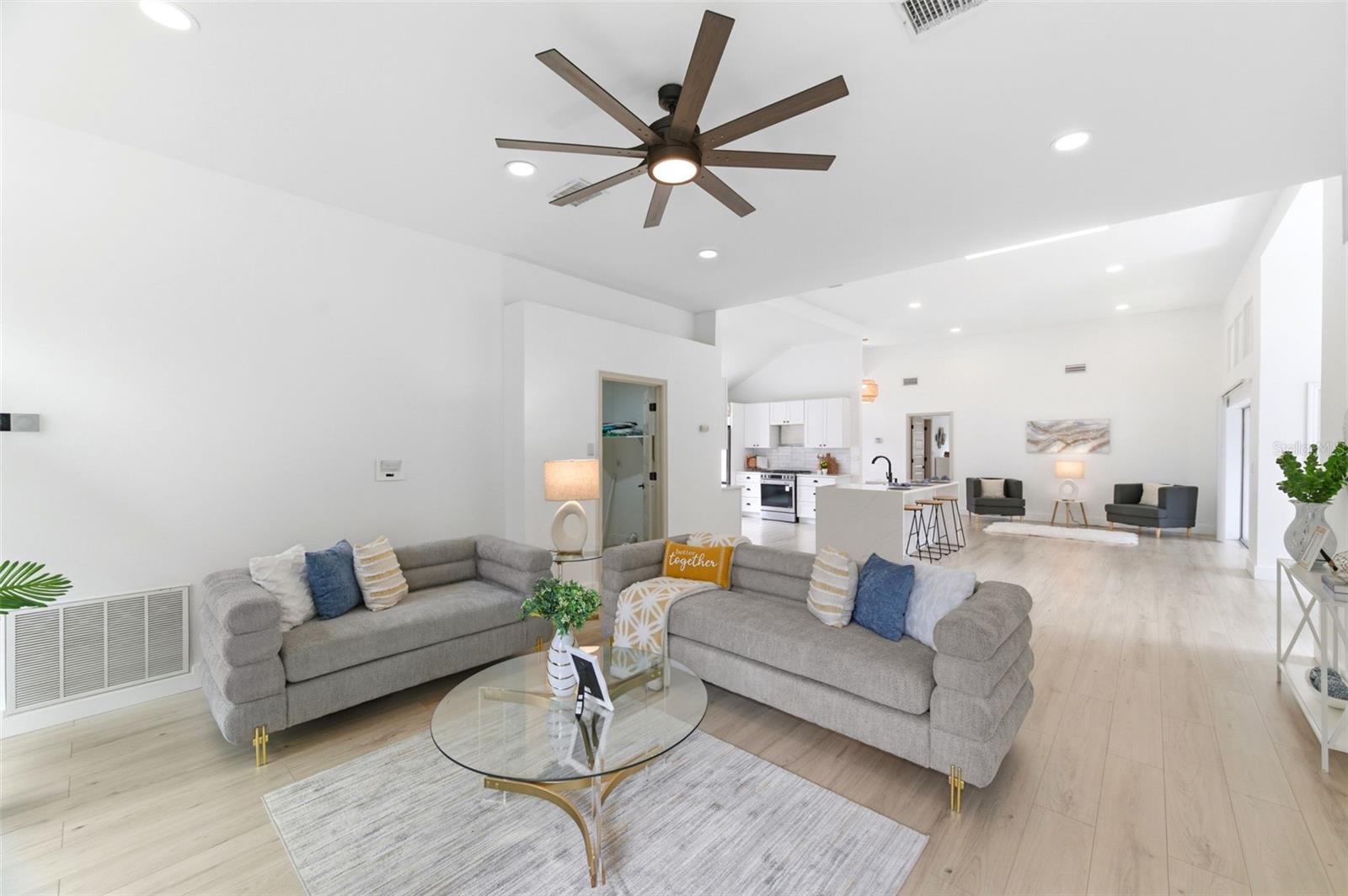4401 Little John Trl Property Photo 7