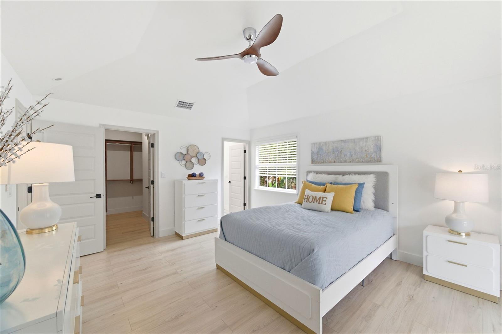4401 Little John Trl Property Photo 17