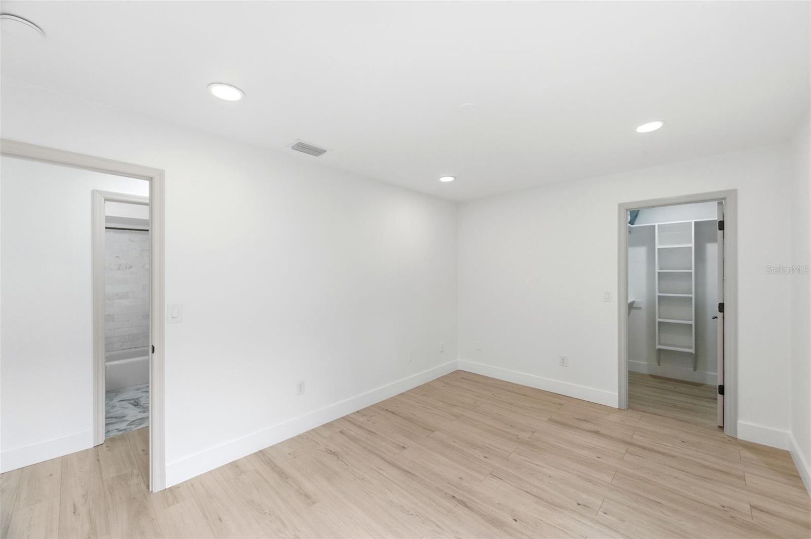 4401 Little John Trl Property Photo 32