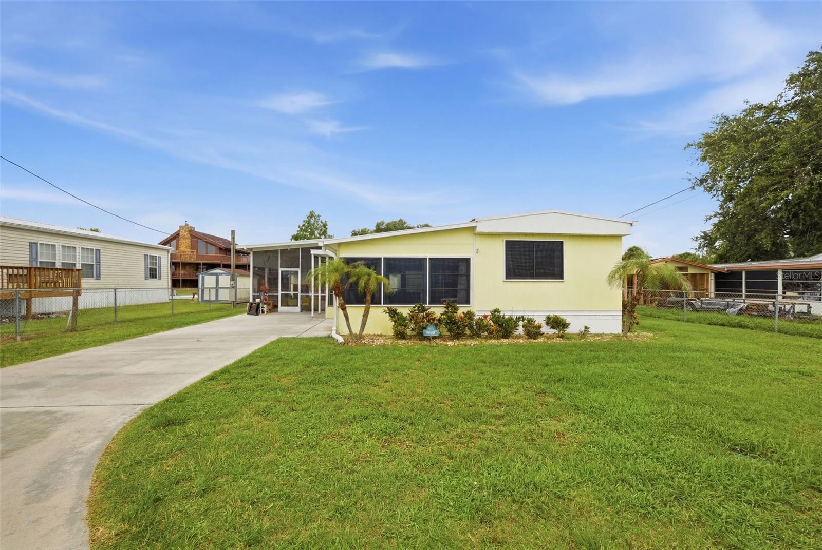 1056 BLUE HERON LN