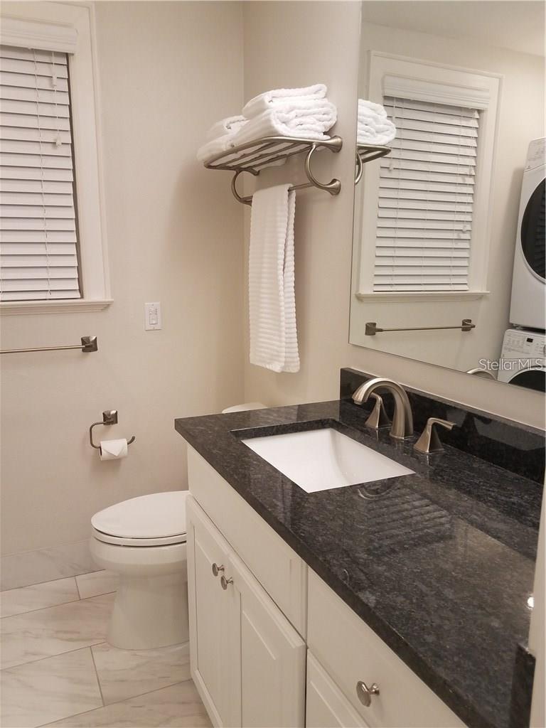 51 Mac Ewen Dr #8 Property Photo 7