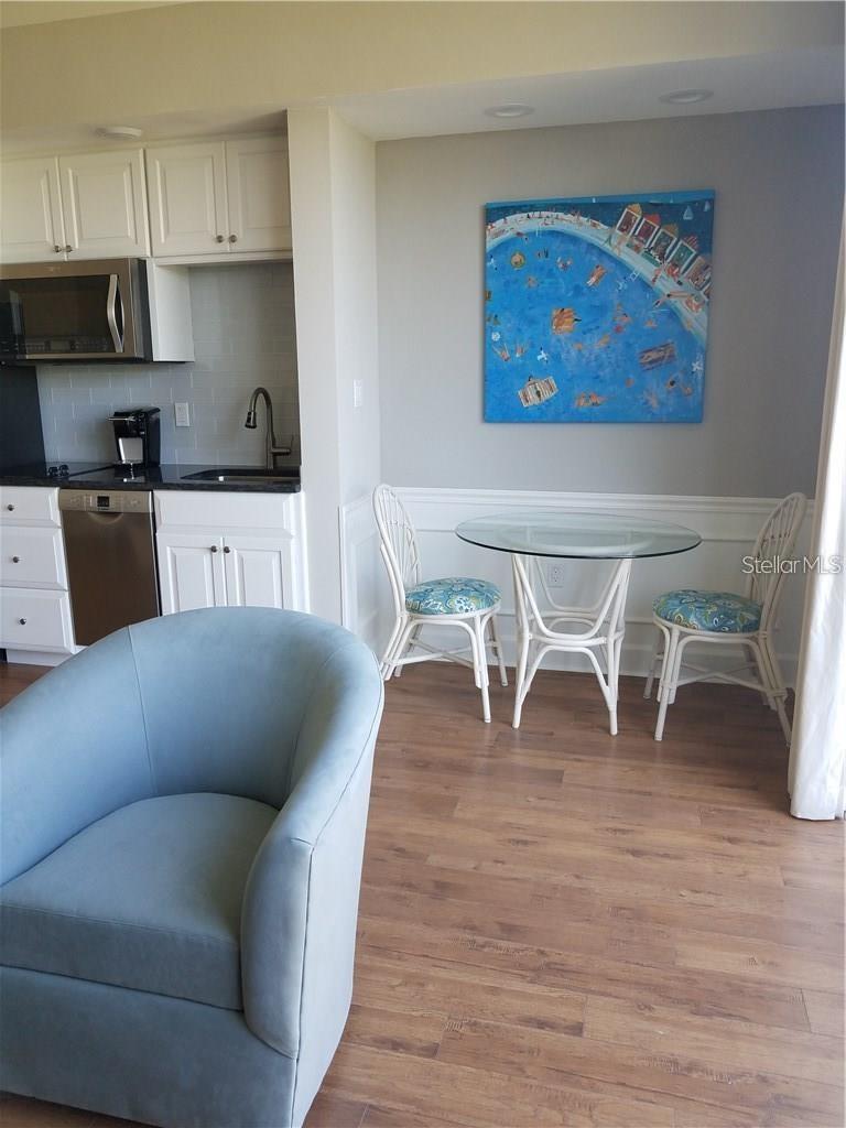 51 Mac Ewen Dr #8 Property Photo 12