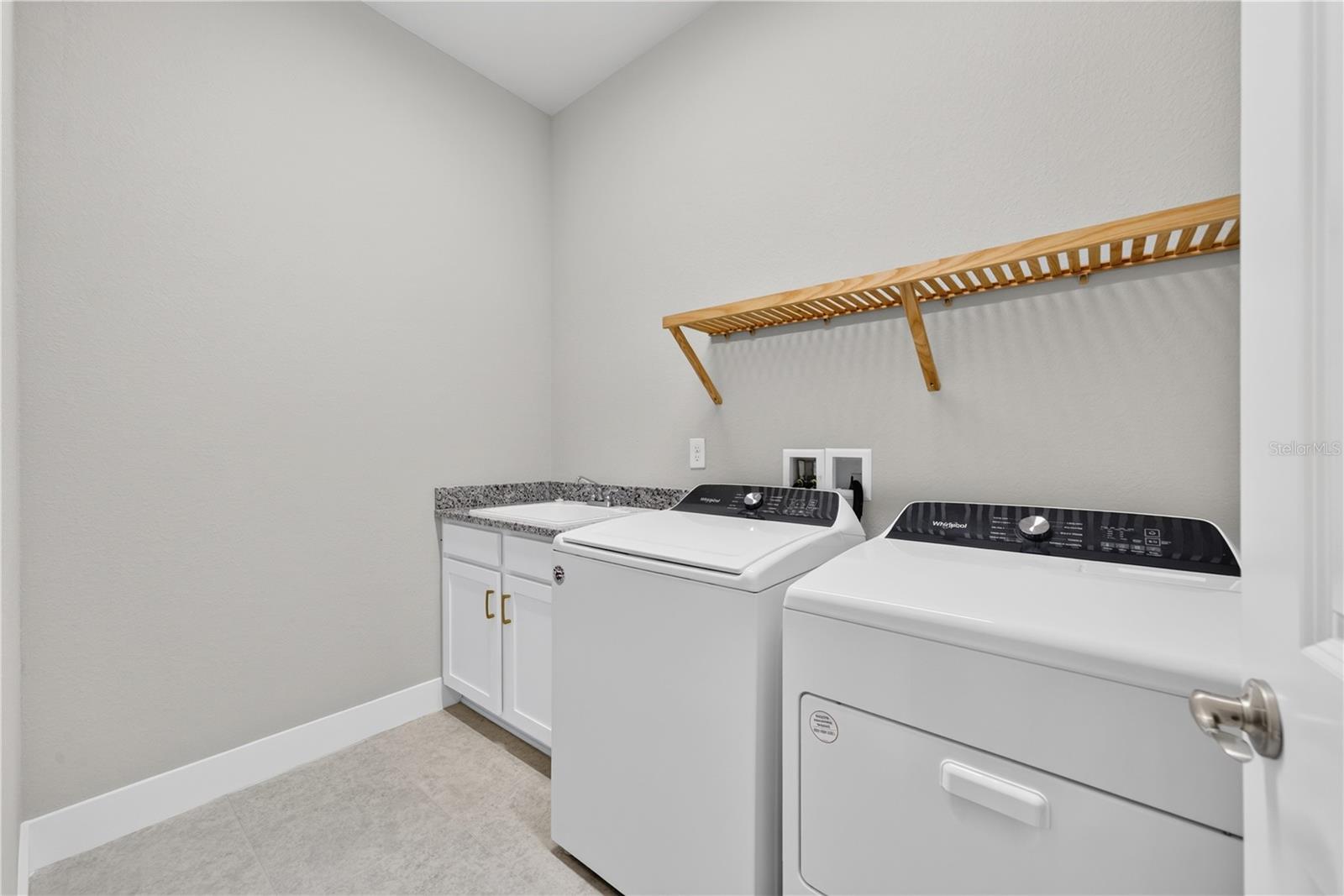 8154 Redonda Loop Property Photo 49