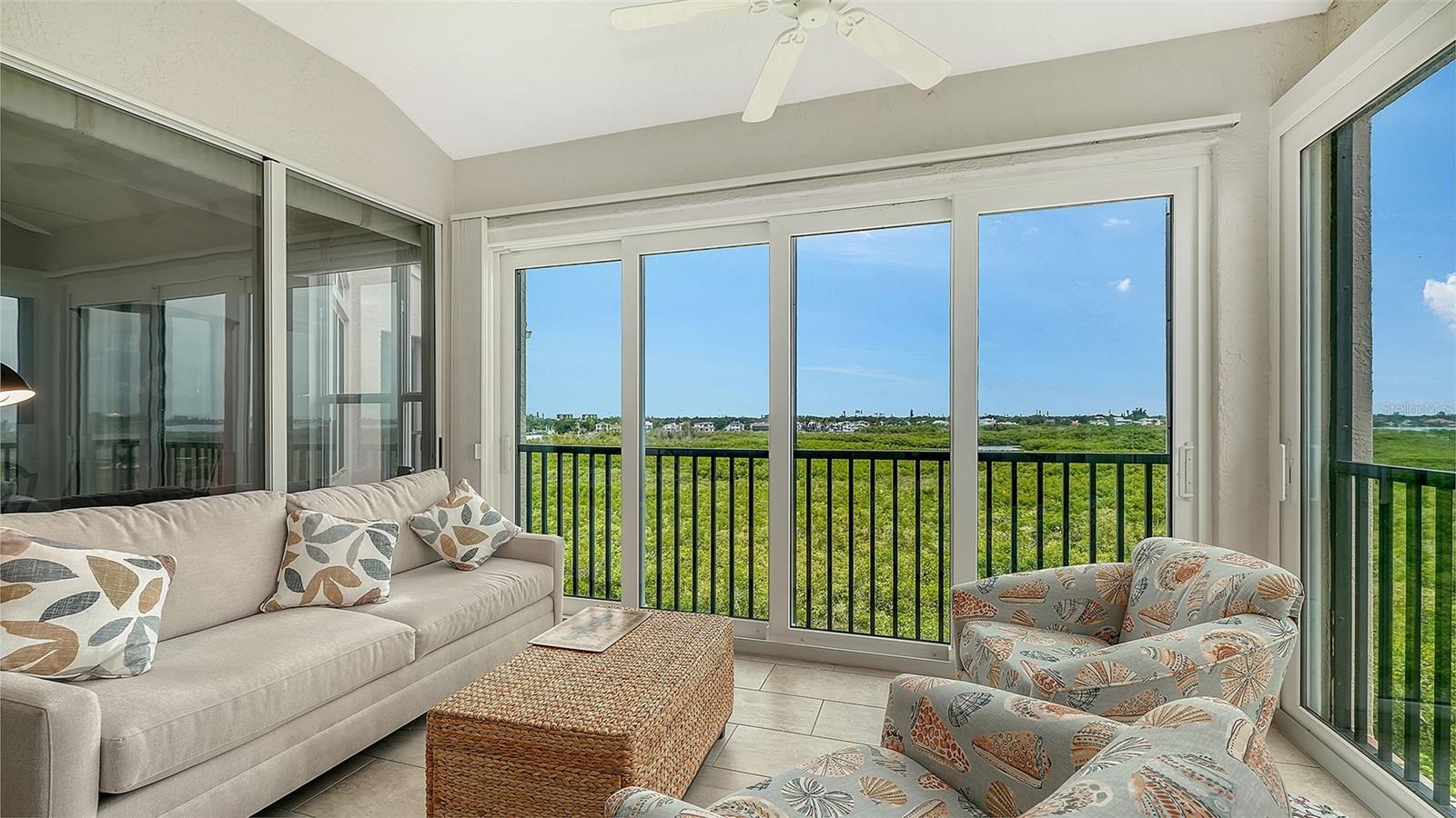 5420 Eagles Point Cir #406 Property Photo 7