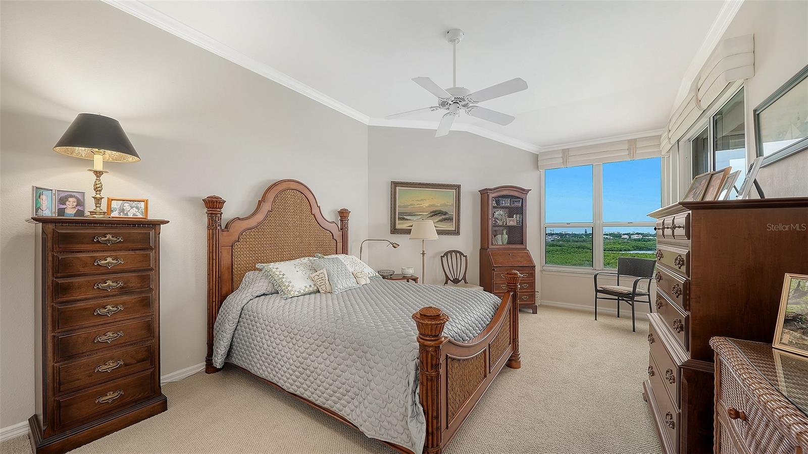 5420 Eagles Point Cir #406 Property Photo 11