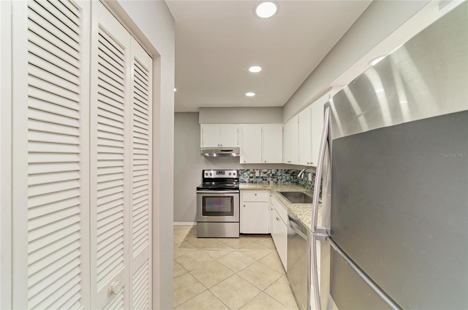 2224 Bahia Vista St #e6 Property Photo 15