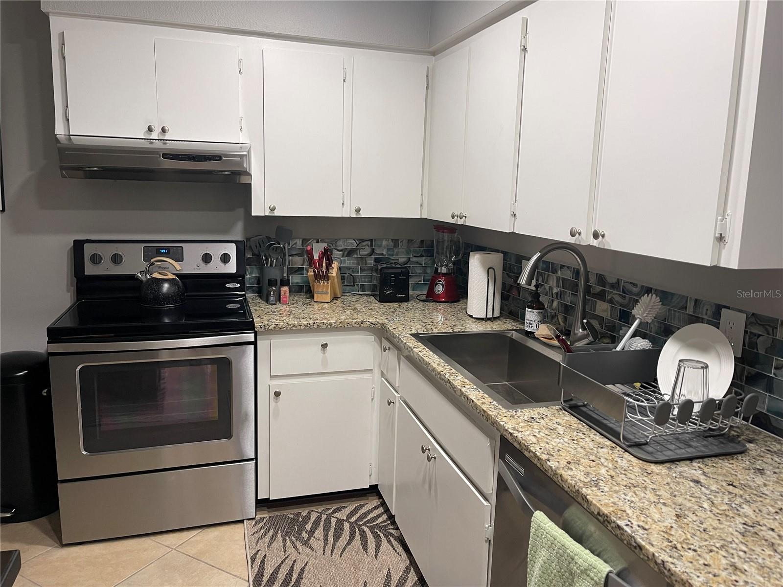 2224 Bahia Vista St #e6 Property Photo 33