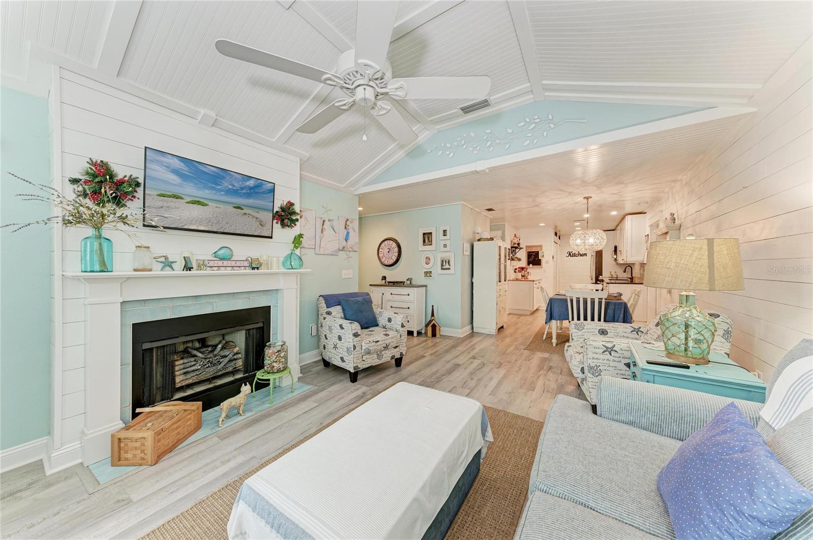 4512 Citation Ln #d Property Photo 4