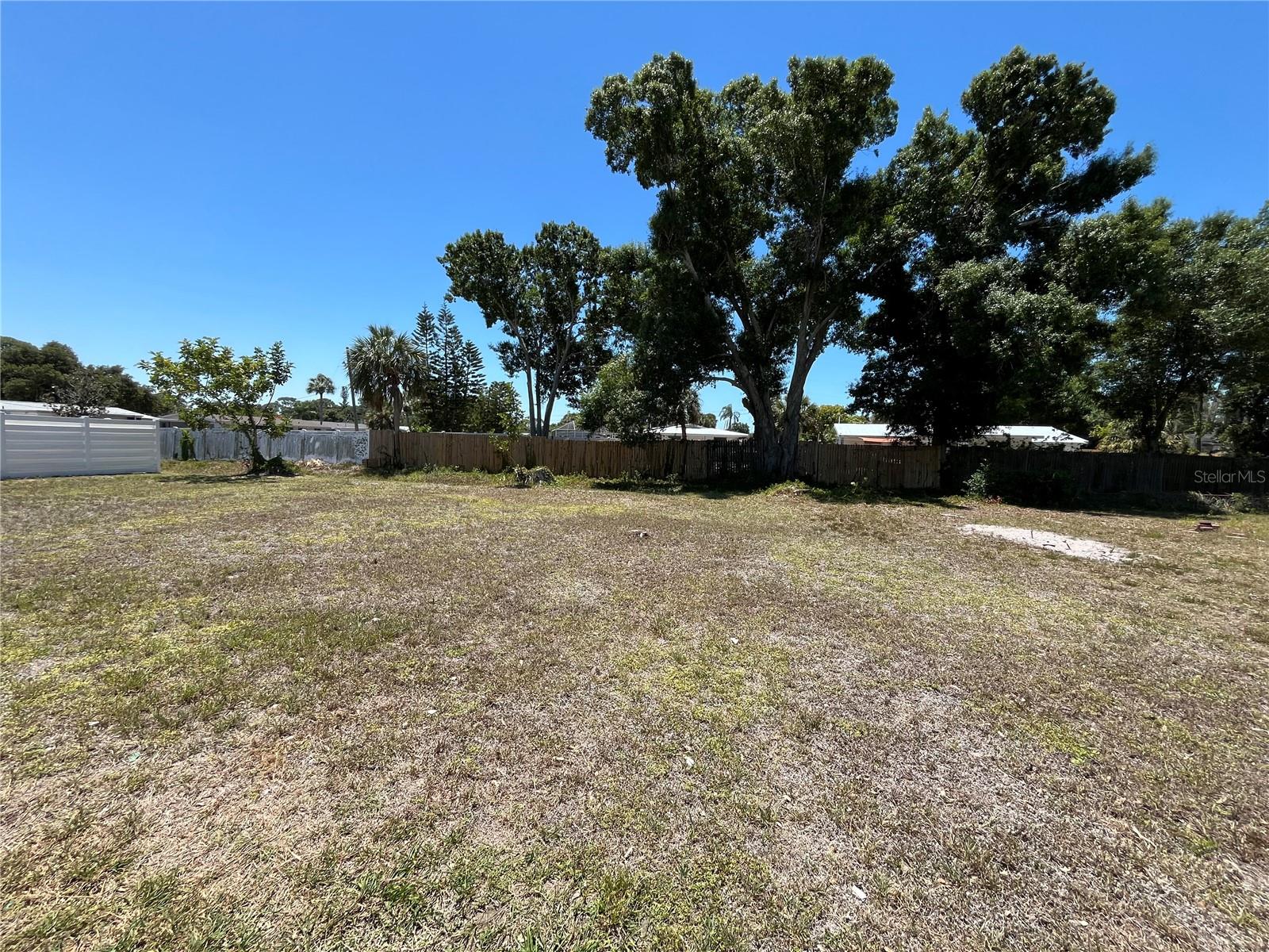 2154 Inner Cass Cir Property Photo 4