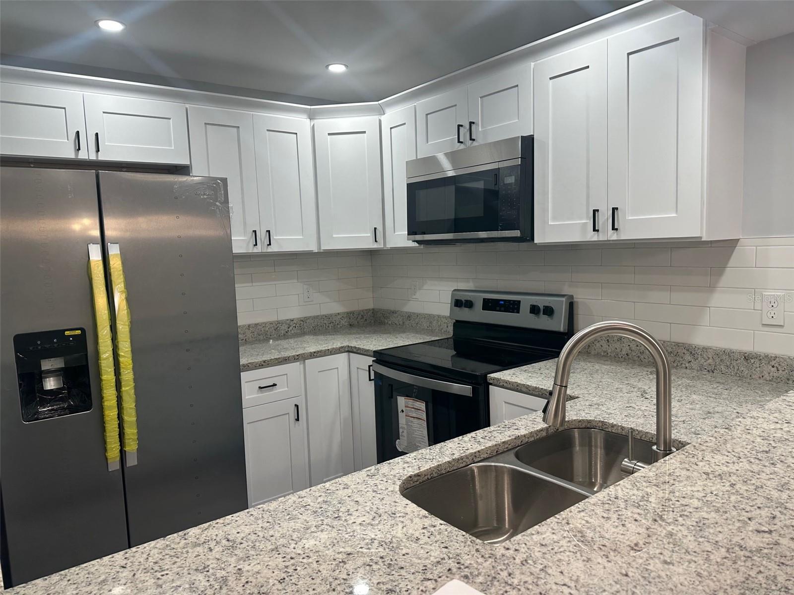 A4696021 Property Photo 2
