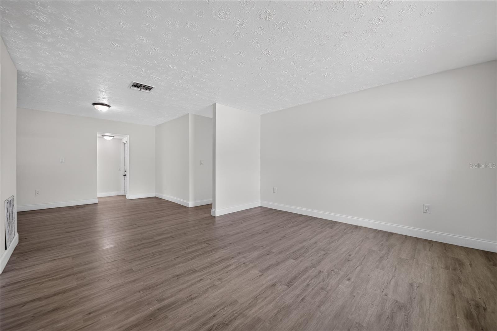 1635 Ravenall Ave Property Photo 8
