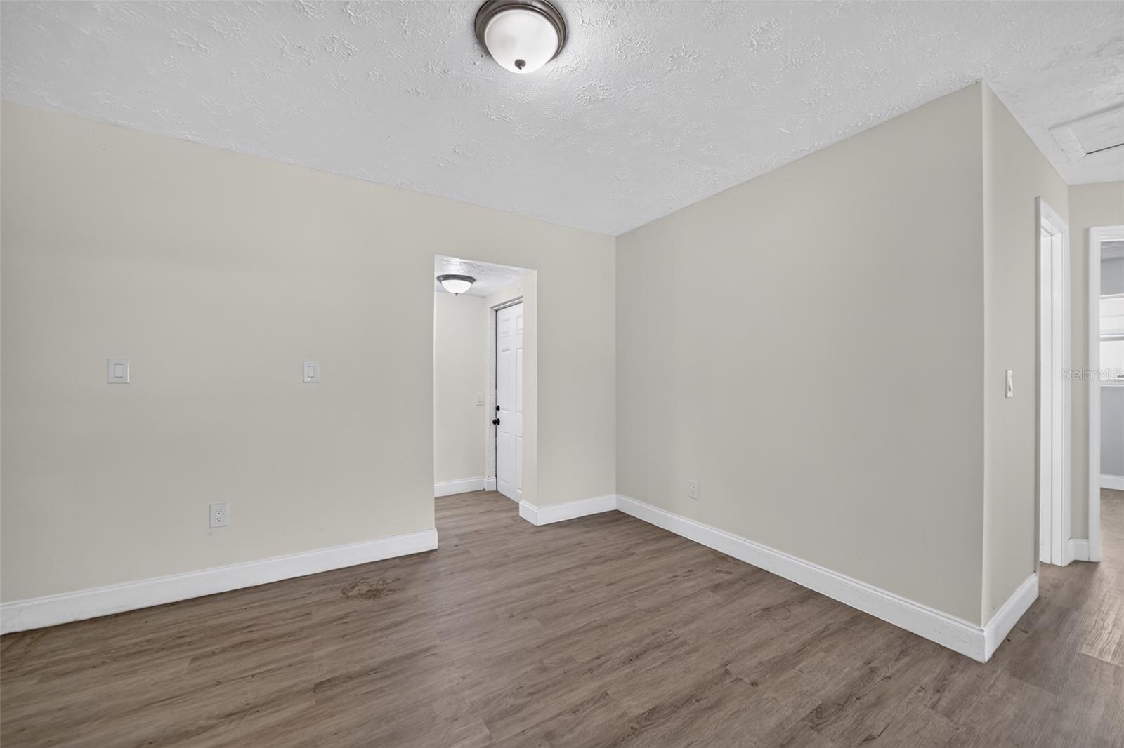 1635 Ravenall Ave Property Photo 9