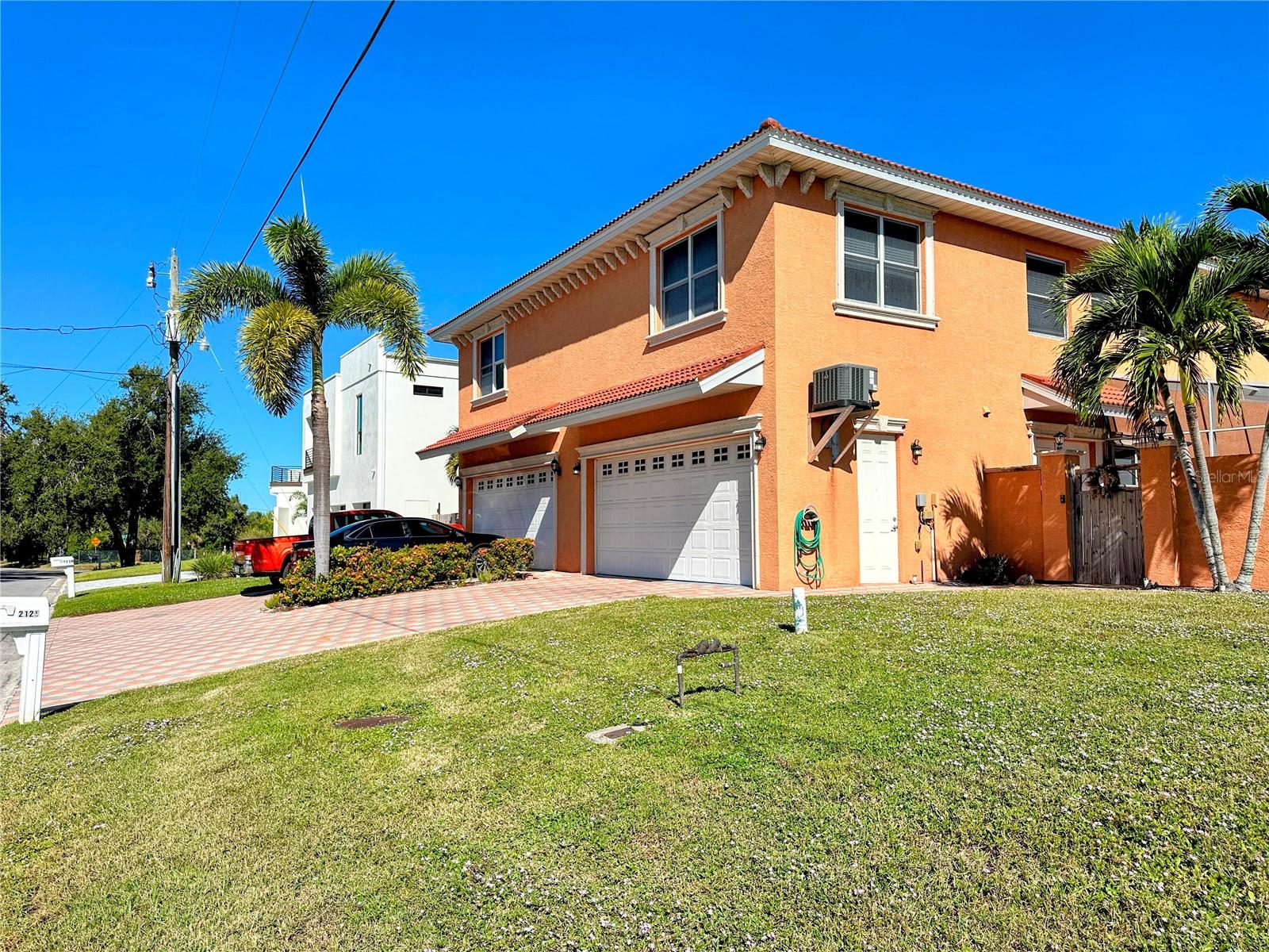 2119 & 2125 Montclair Dr #1 & 2 Property Photo 7