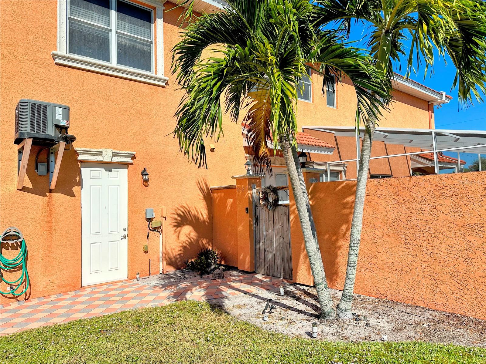 2119 & 2125 Montclair Dr #1 & 2 Property Photo 10