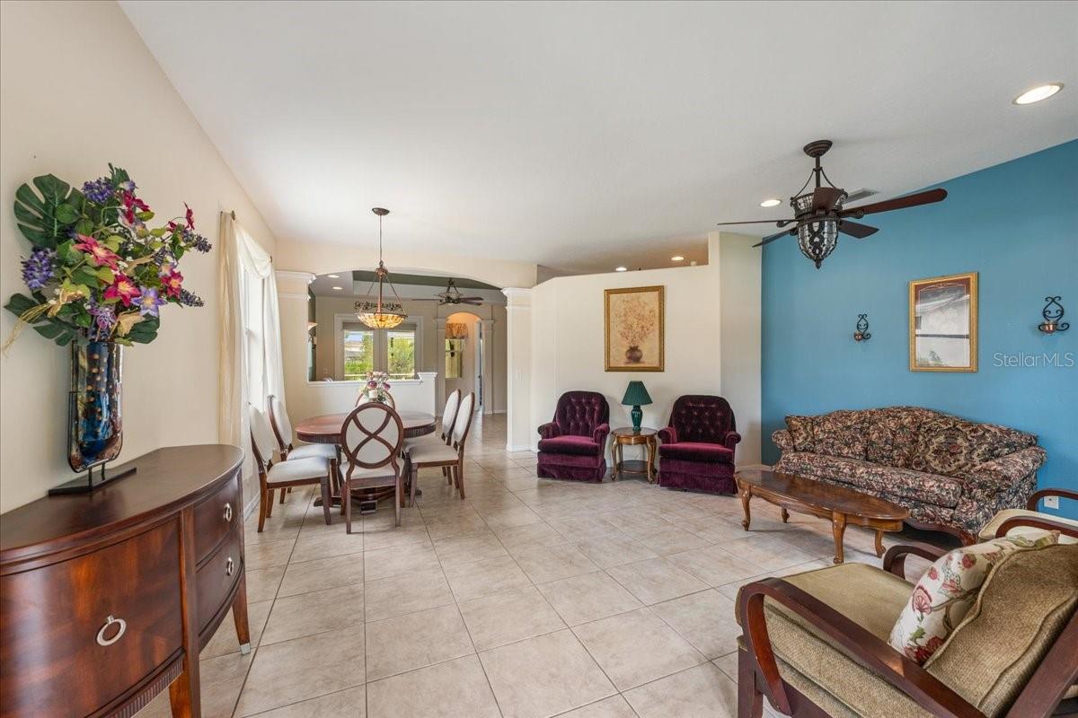 11409 56th Street Cir E Property Photo 8