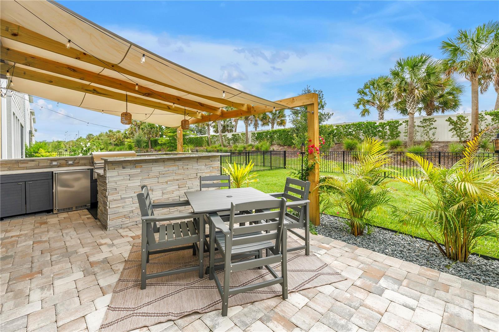 9240 Tequila Sunrise Dr Property Photo 37