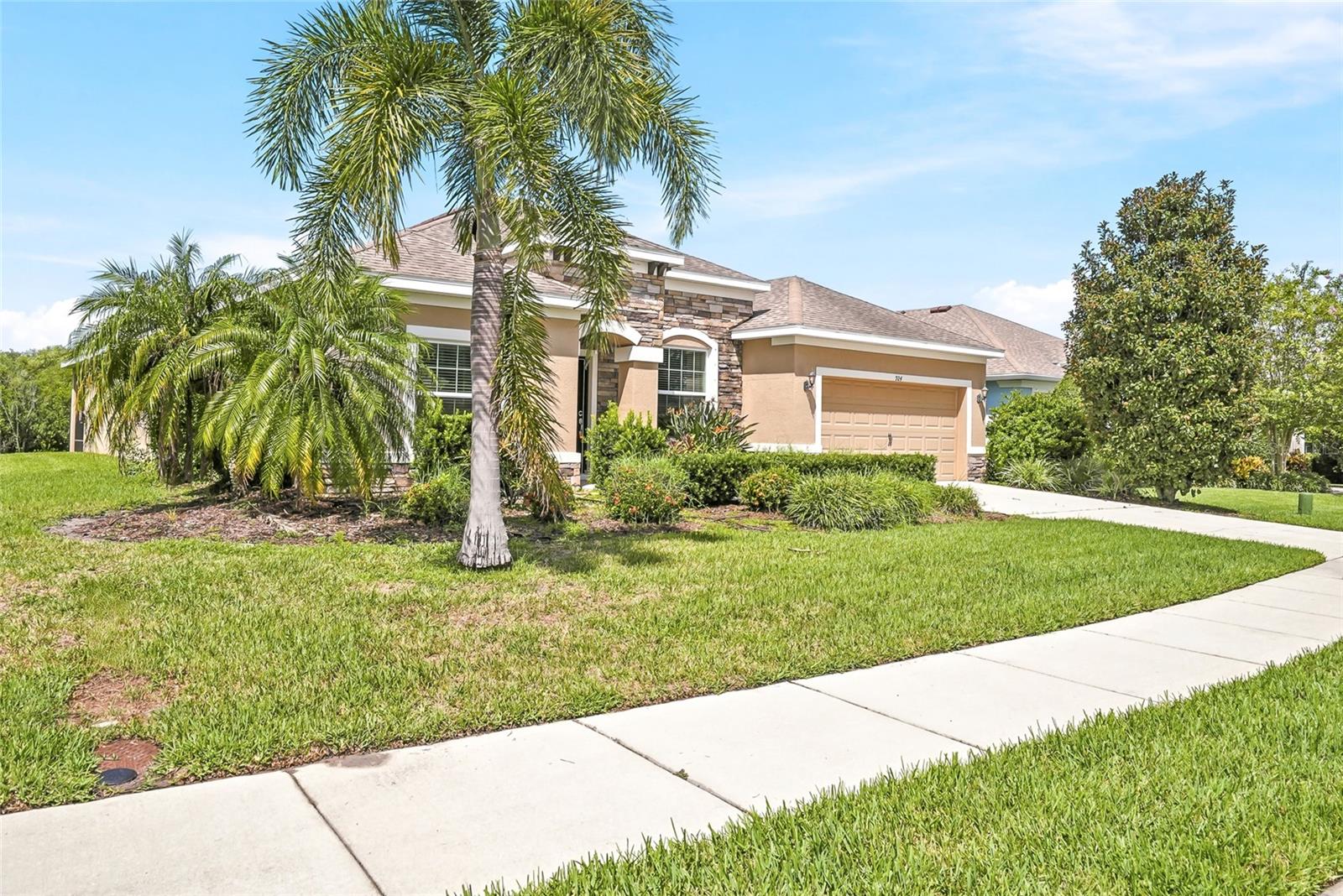 924 Buttercup Gln Property Photo 2