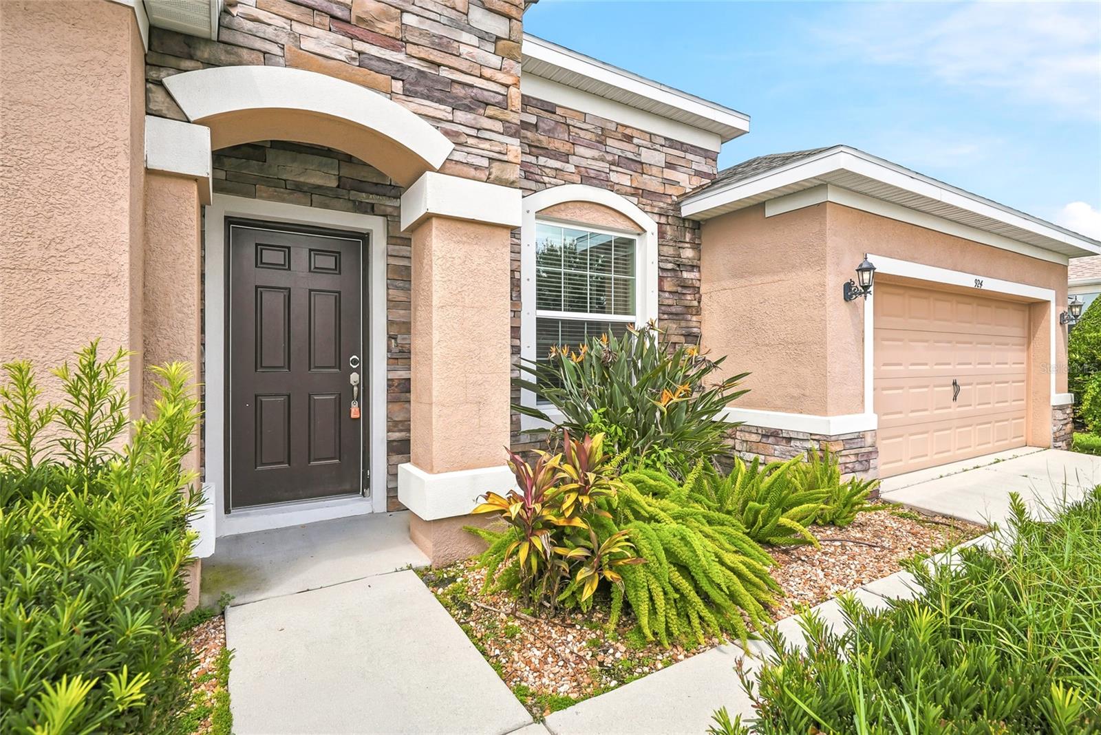 924 Buttercup Gln Property Photo 6