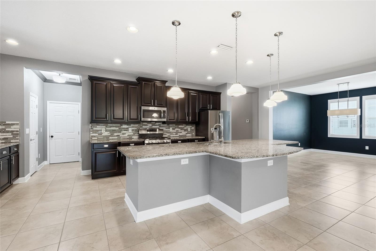 924 Buttercup Gln Property Photo 12