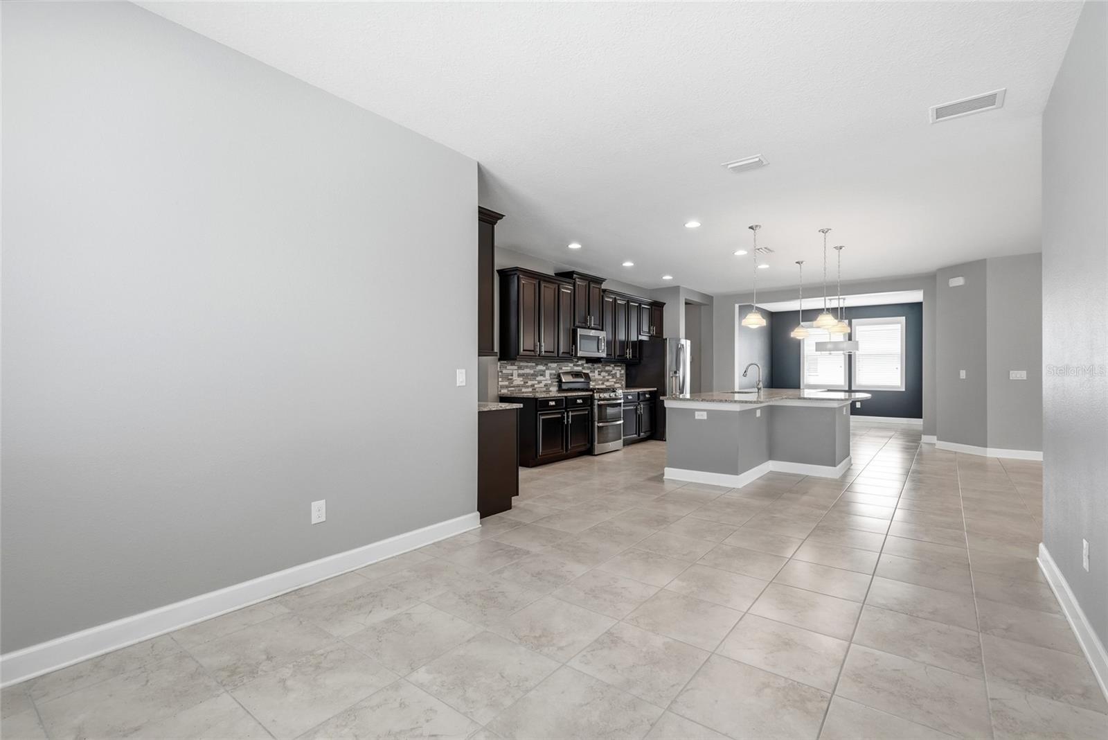 924 Buttercup Gln Property Photo 18
