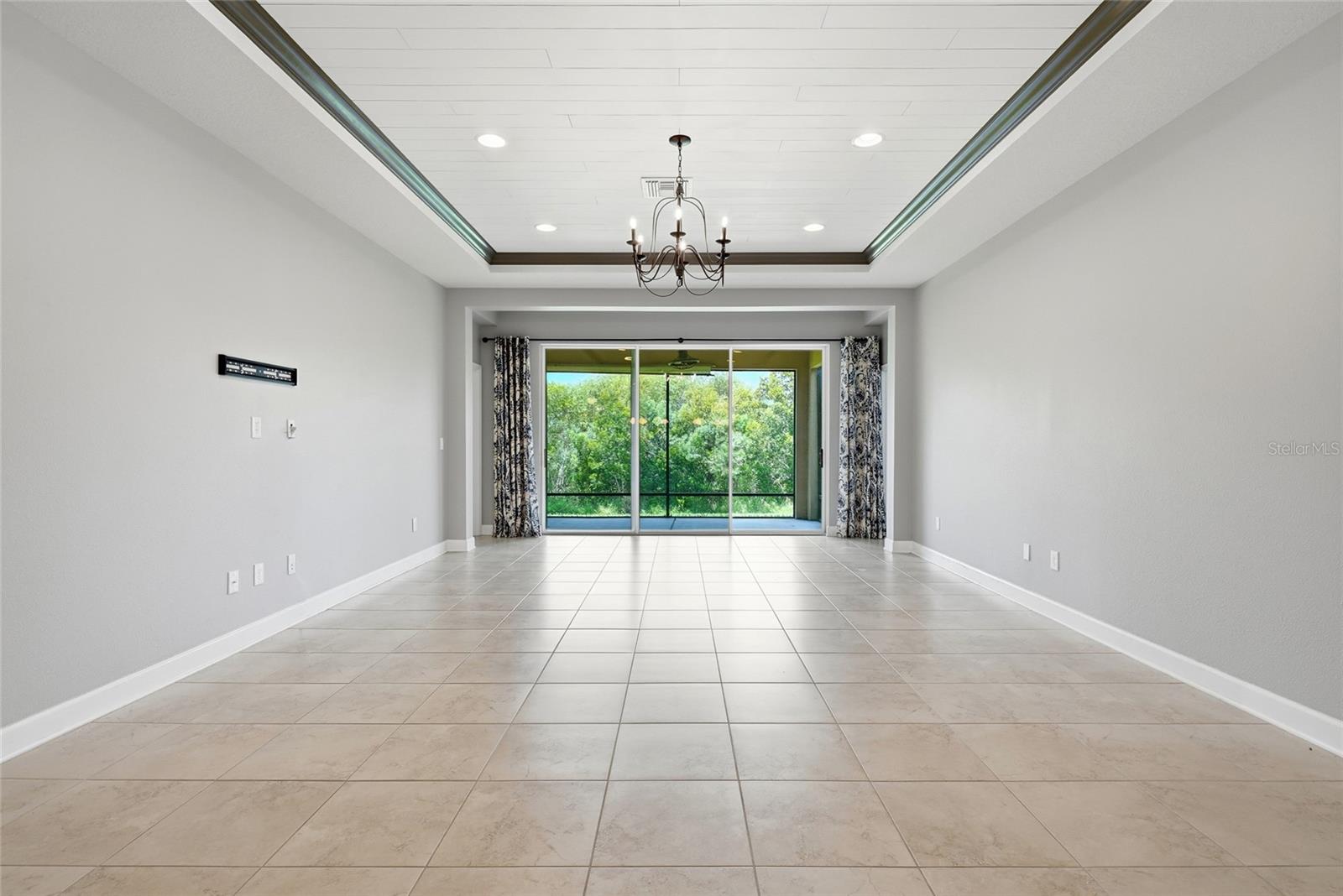 924 Buttercup Gln Property Photo 22
