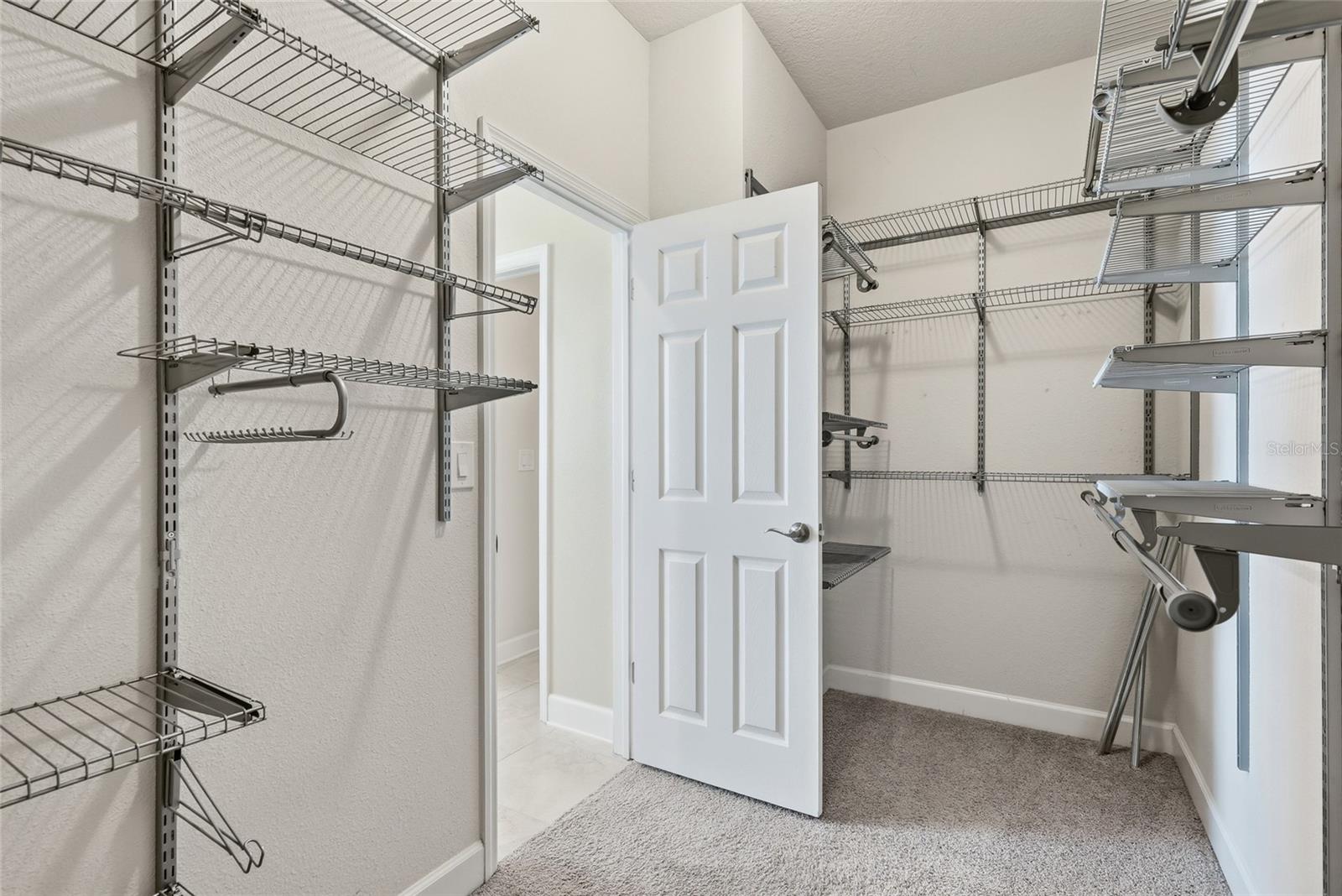 924 Buttercup Gln Property Photo 36