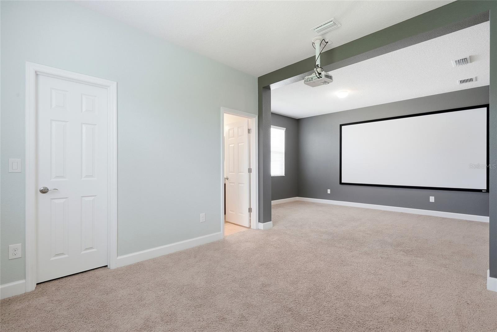 924 Buttercup Gln Property Photo 37