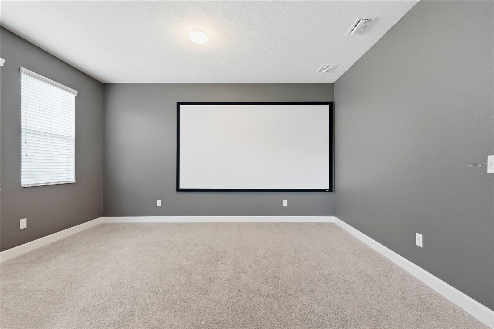 924 Buttercup Gln Property Photo 38