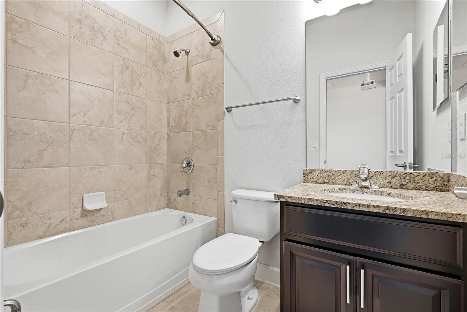 924 Buttercup Gln Property Photo 40