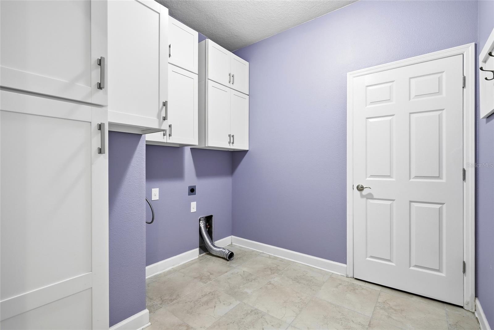 924 Buttercup Gln Property Photo 47