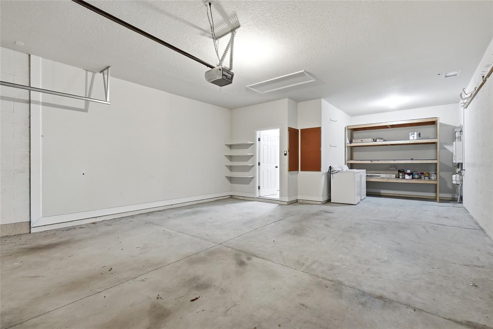 924 Buttercup Gln Property Photo 48