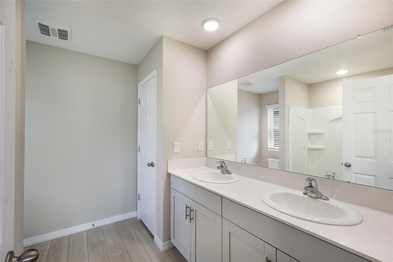 7627 Twinleaf Ter Property Photo 23