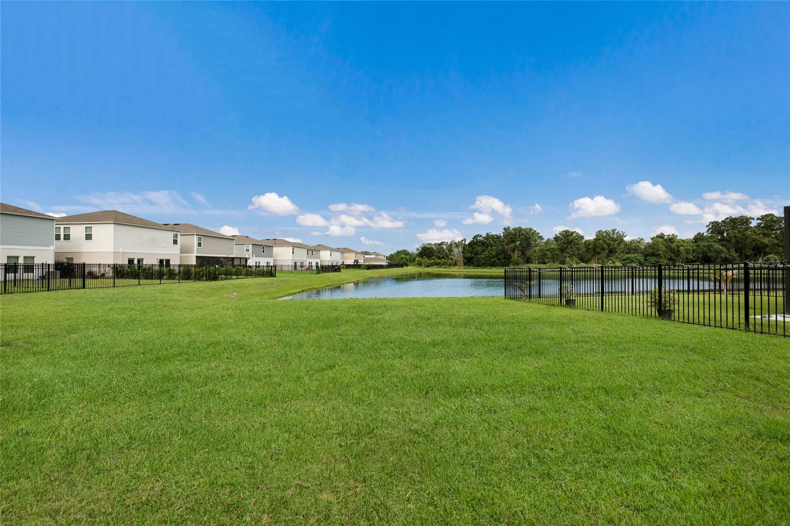 7627 Twinleaf Ter Property Photo 28
