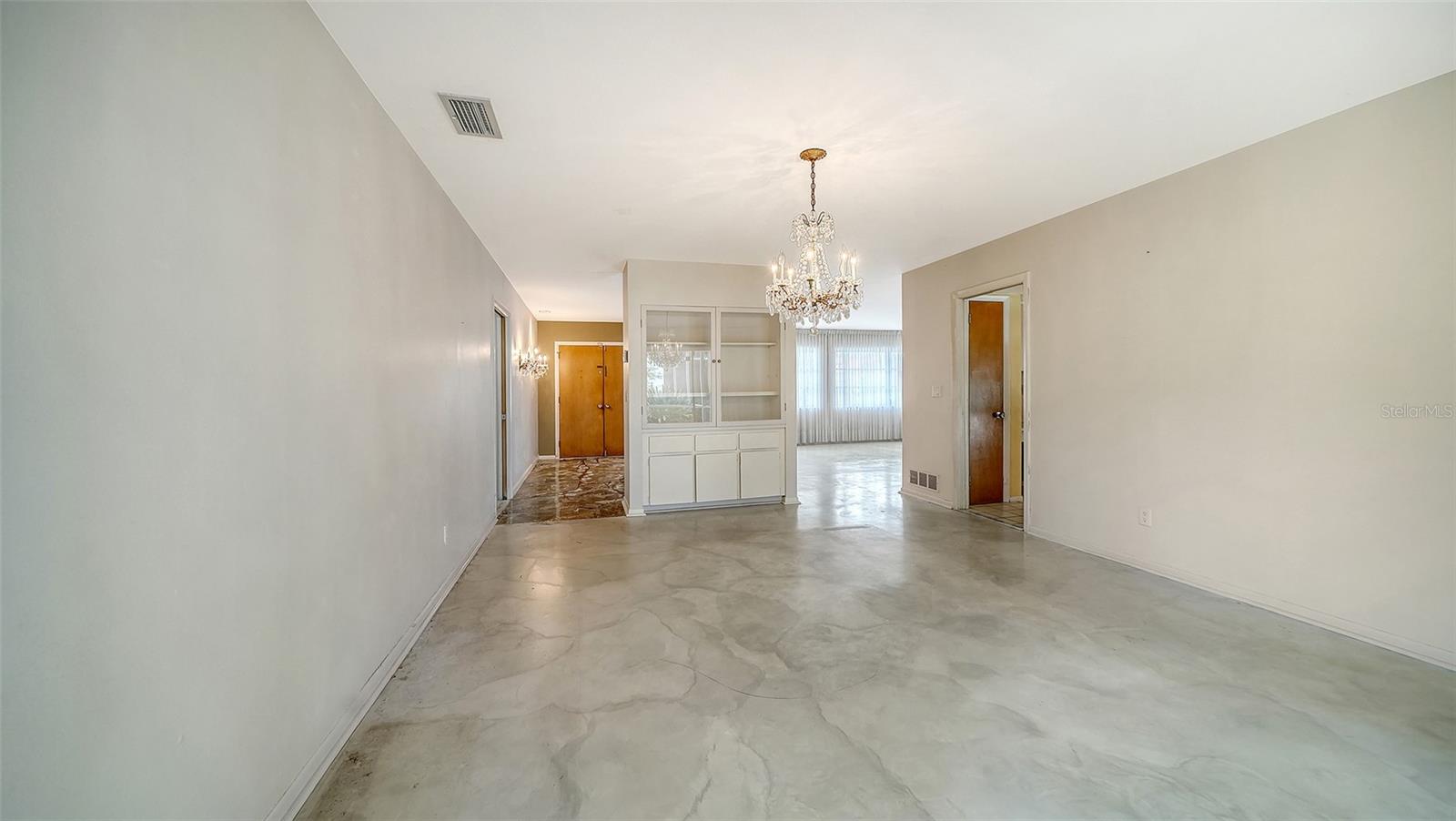 621 Alhambra Rd Property Photo 14
