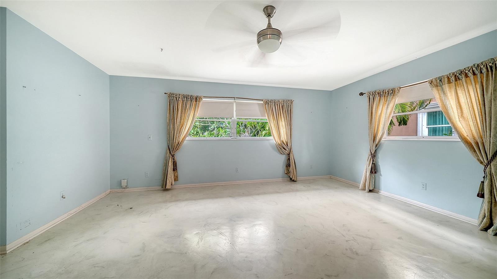621 Alhambra Rd Property Photo 18