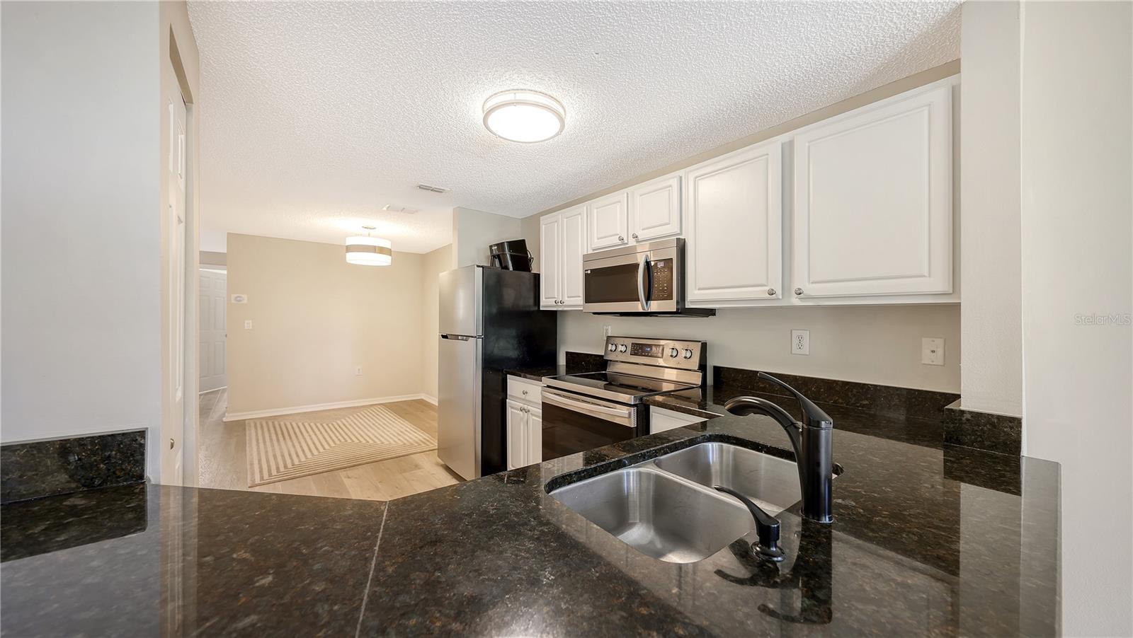 5551 Bentgrass Dr #11-117 Property Photo 8