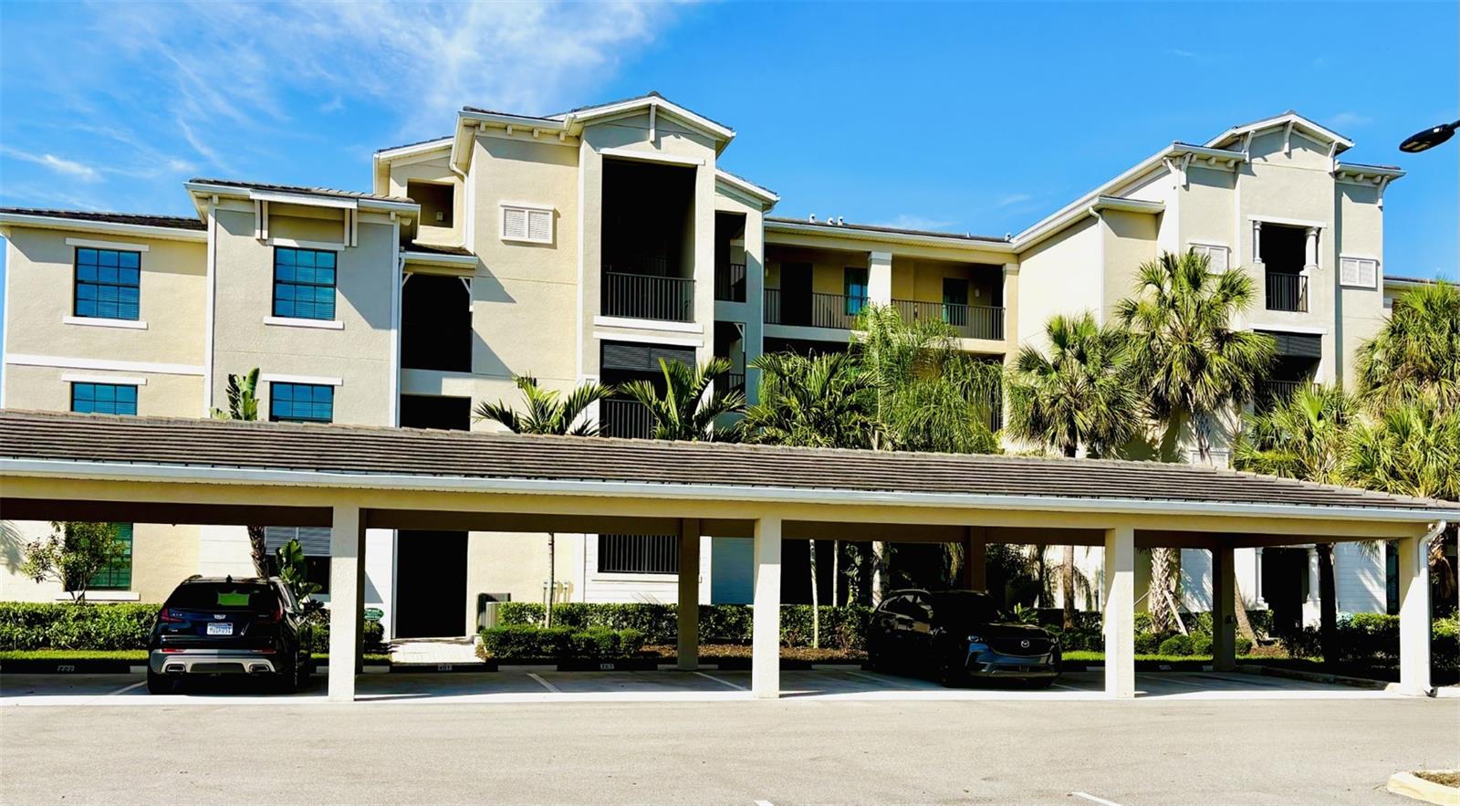 17724 Gawthrop Dr #308 Property Photo 3