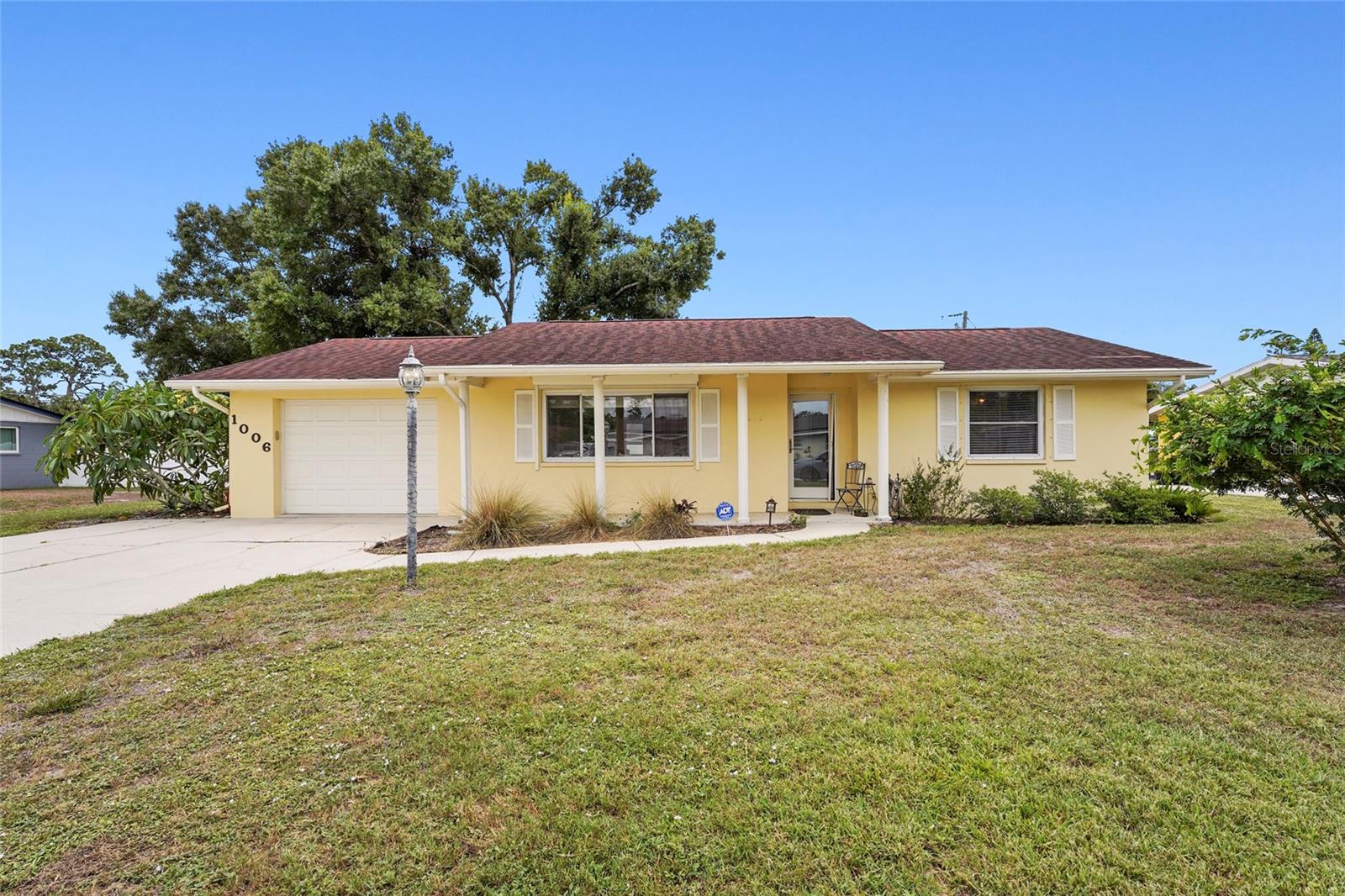 1006 DE LEO DR Property Photo 1