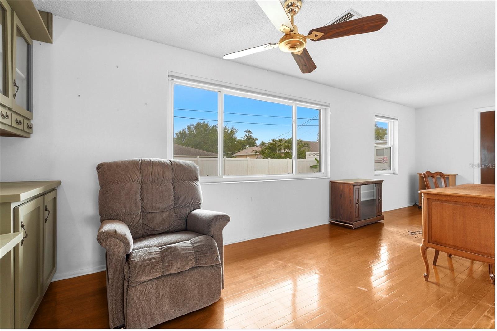 1006 De Leo Dr Property Photo 18