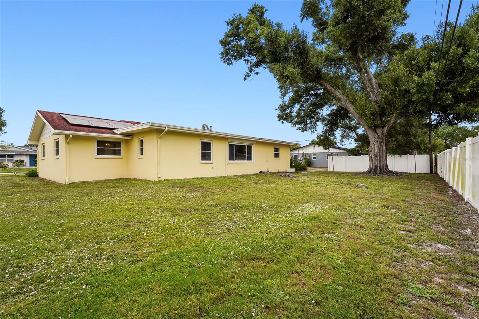 1006 De Leo Dr Property Photo 25