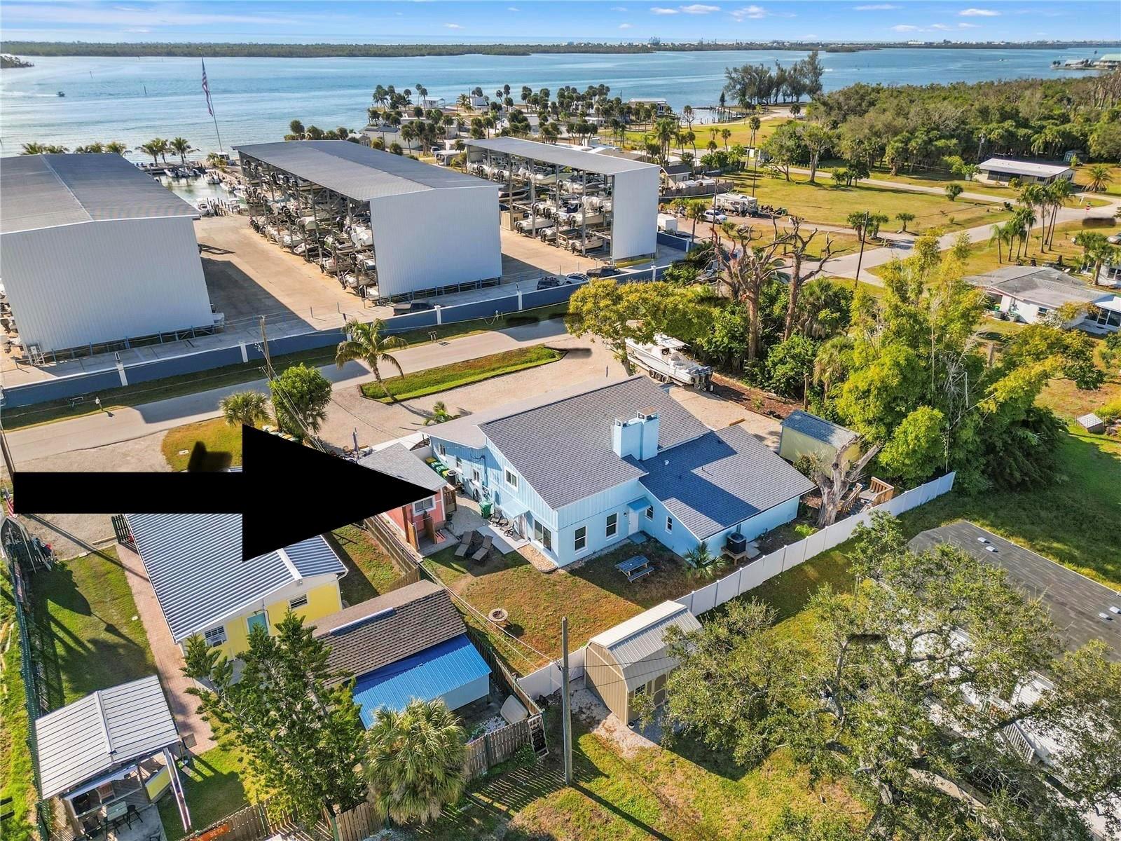 3155 Waterside Dr Property Photo 1