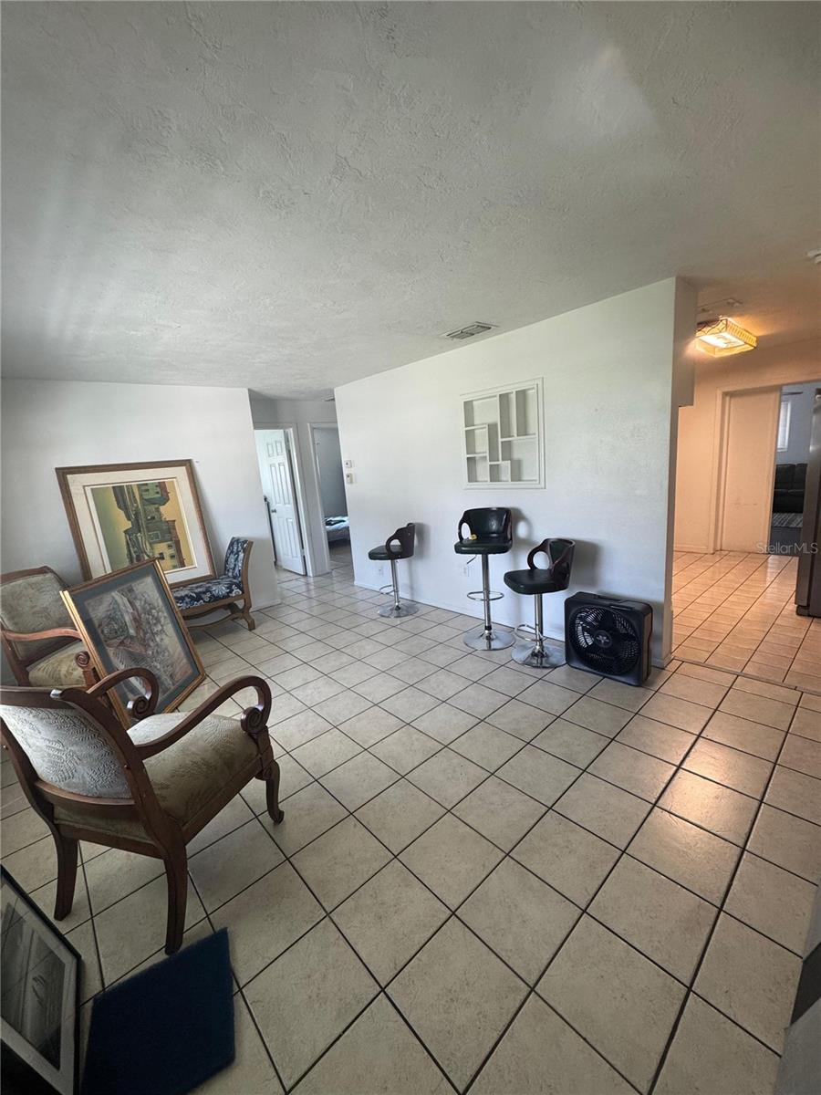 820 Pineland Ave Property Photo 2