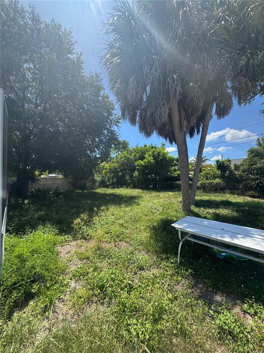 820 Pineland Ave Property Photo 15