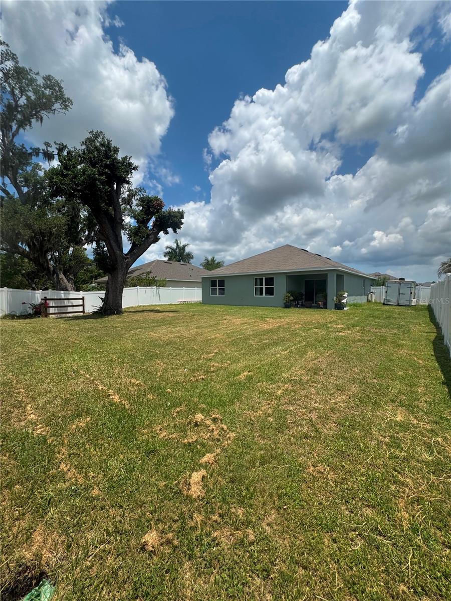 7023 57th Ter E Property Photo 23