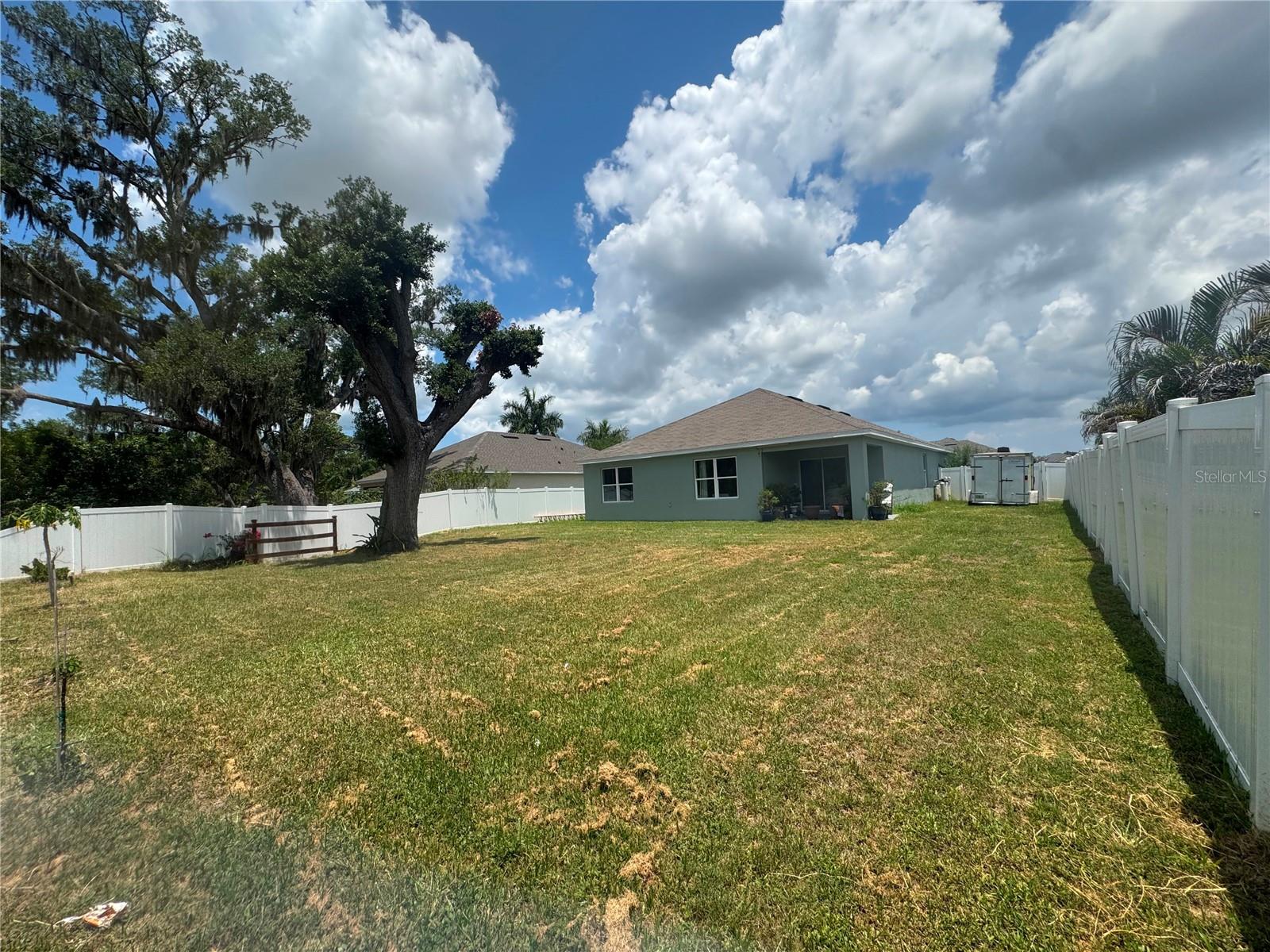 7023 57th Ter E Property Photo 24