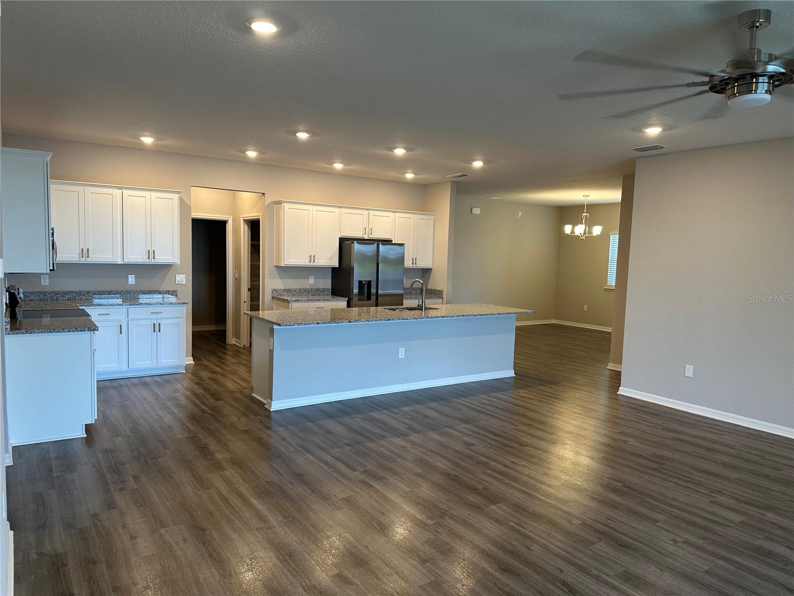 16516 66th Ln E Property Photo 5