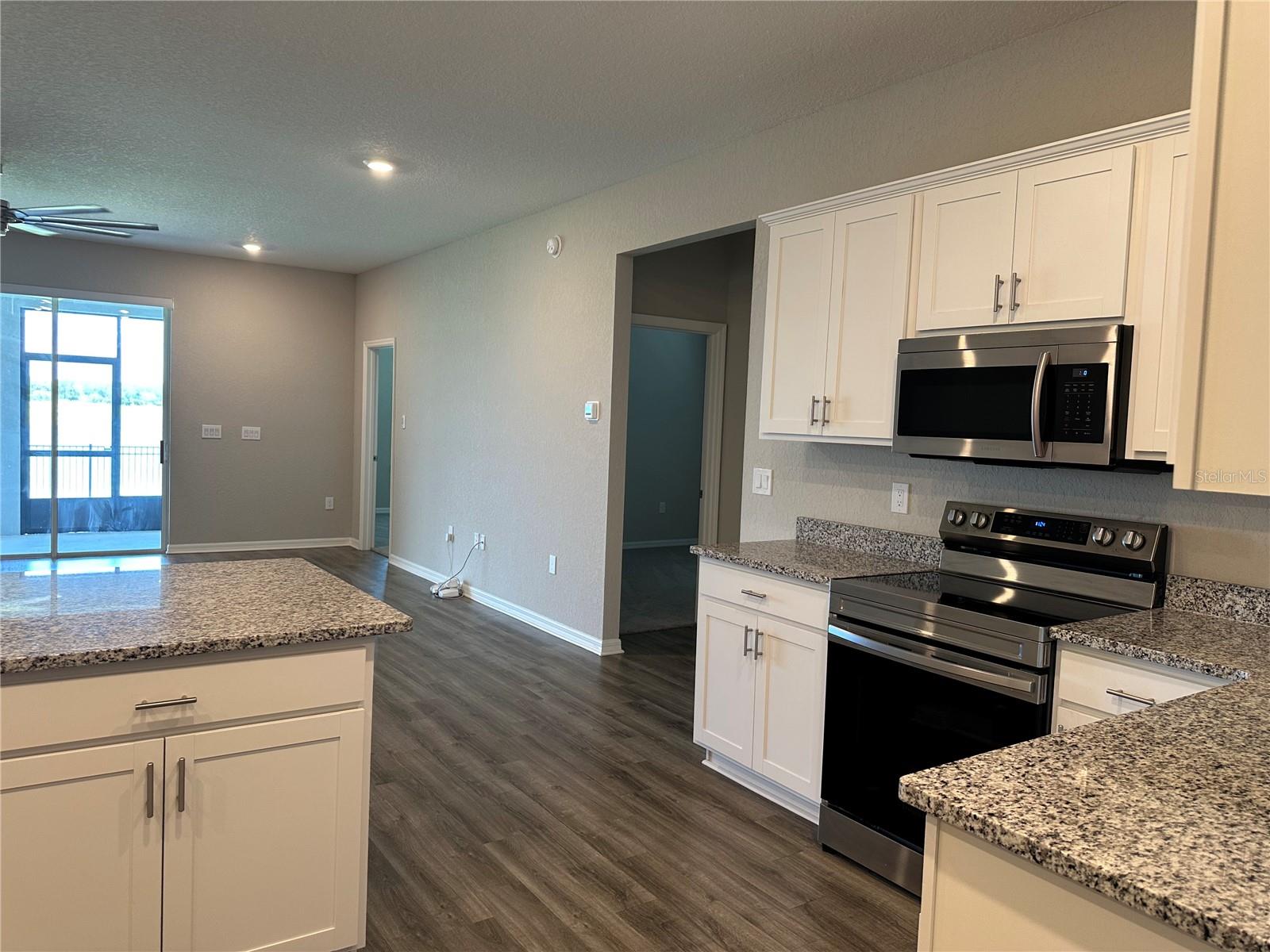 16516 66th Ln E Property Photo 7