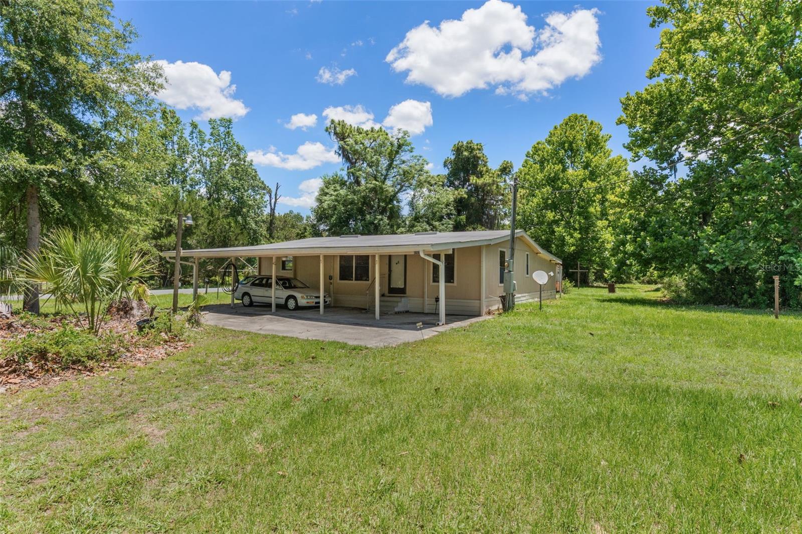 3909 S Cedar Ter Property Photo 2